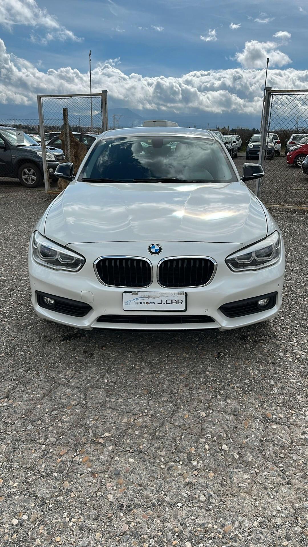 Bmw 116 116d 5p. Urban
