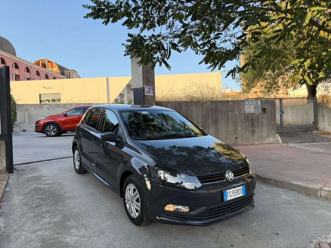 Volkswagen Polo 1..0 Benz. Km. 52.000 NEOPATENTATI