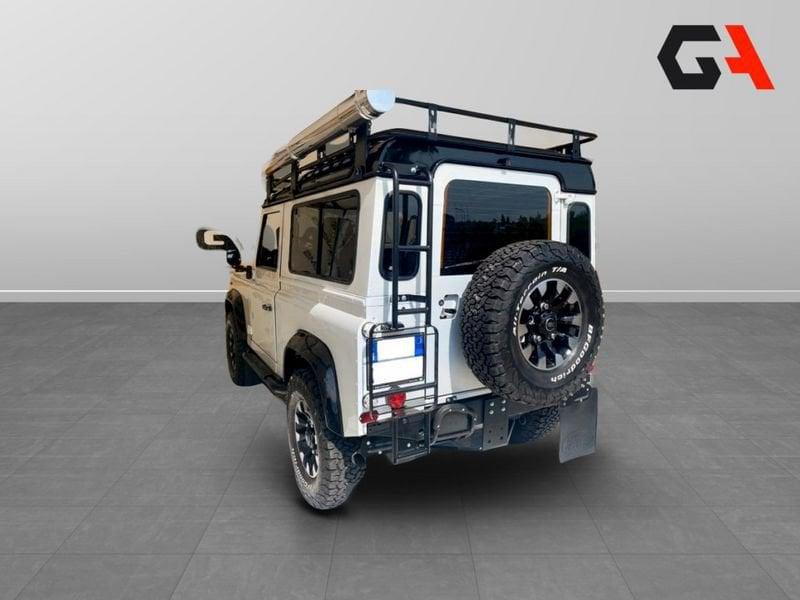 Land Rover Defender 90 2.0
