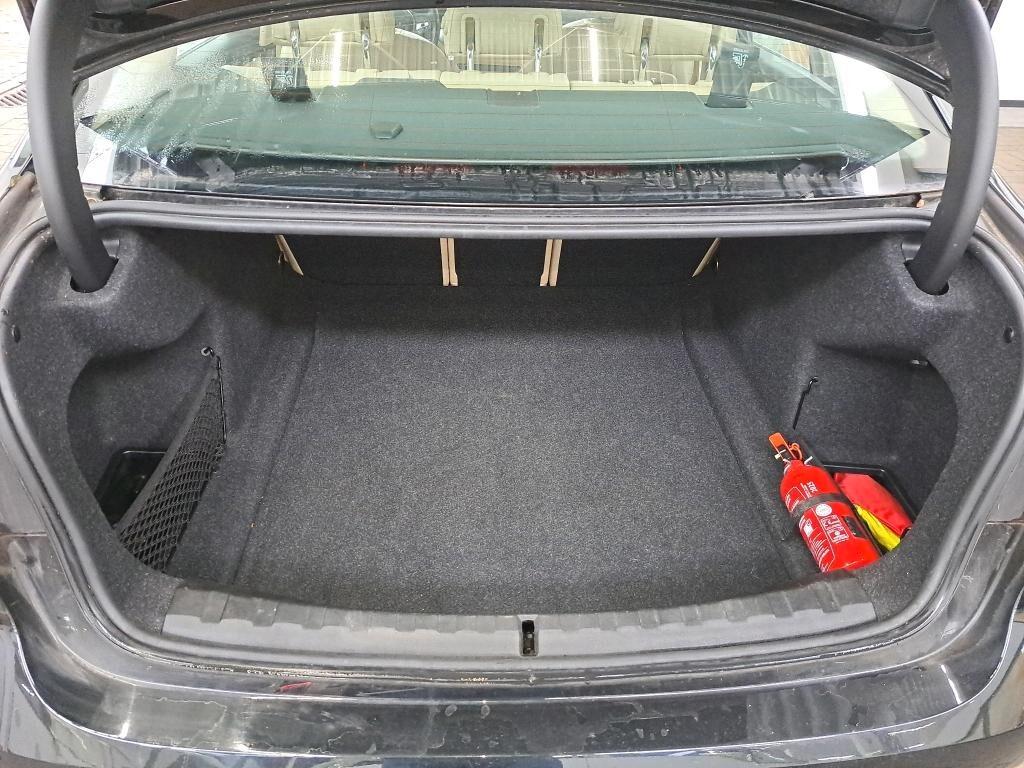 BMW 318D 136CV STEPTRONIC 48V BUSINESS ADVANTAGE ( FARI LED - BMW DIGITAL COCKPIT - PELLE - NAVI - MIRROR - PDC )