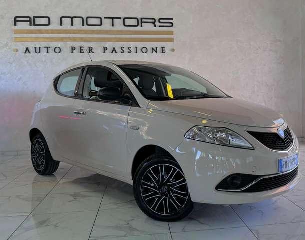 Lancia Ypsilon Neopatentati