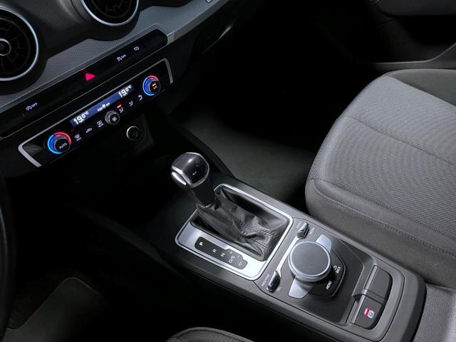 AUDI Q2 30 TDI S tronic Business