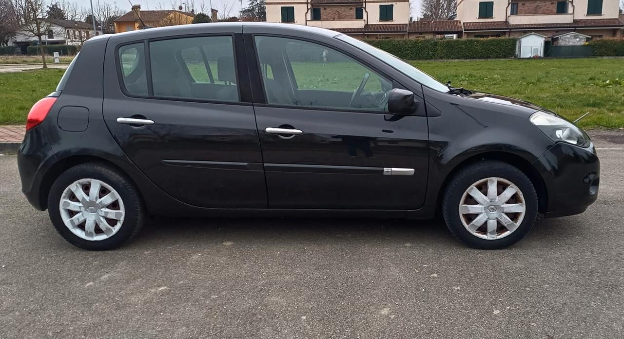 Renault Clio 1.2 16V 5 porte GPL Dynamique