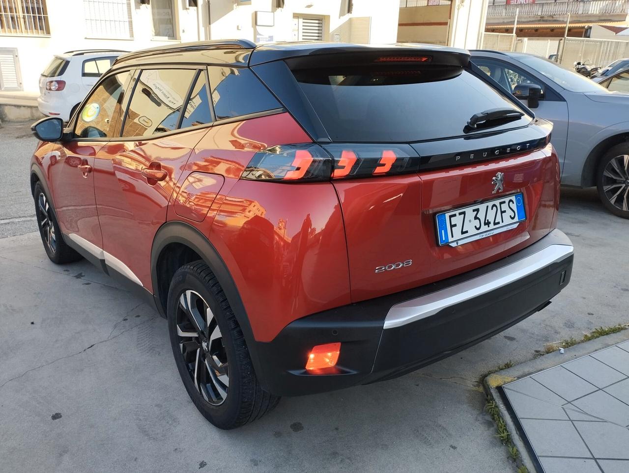 Peugeot 2008 BlueHDi 100 S&S Allure