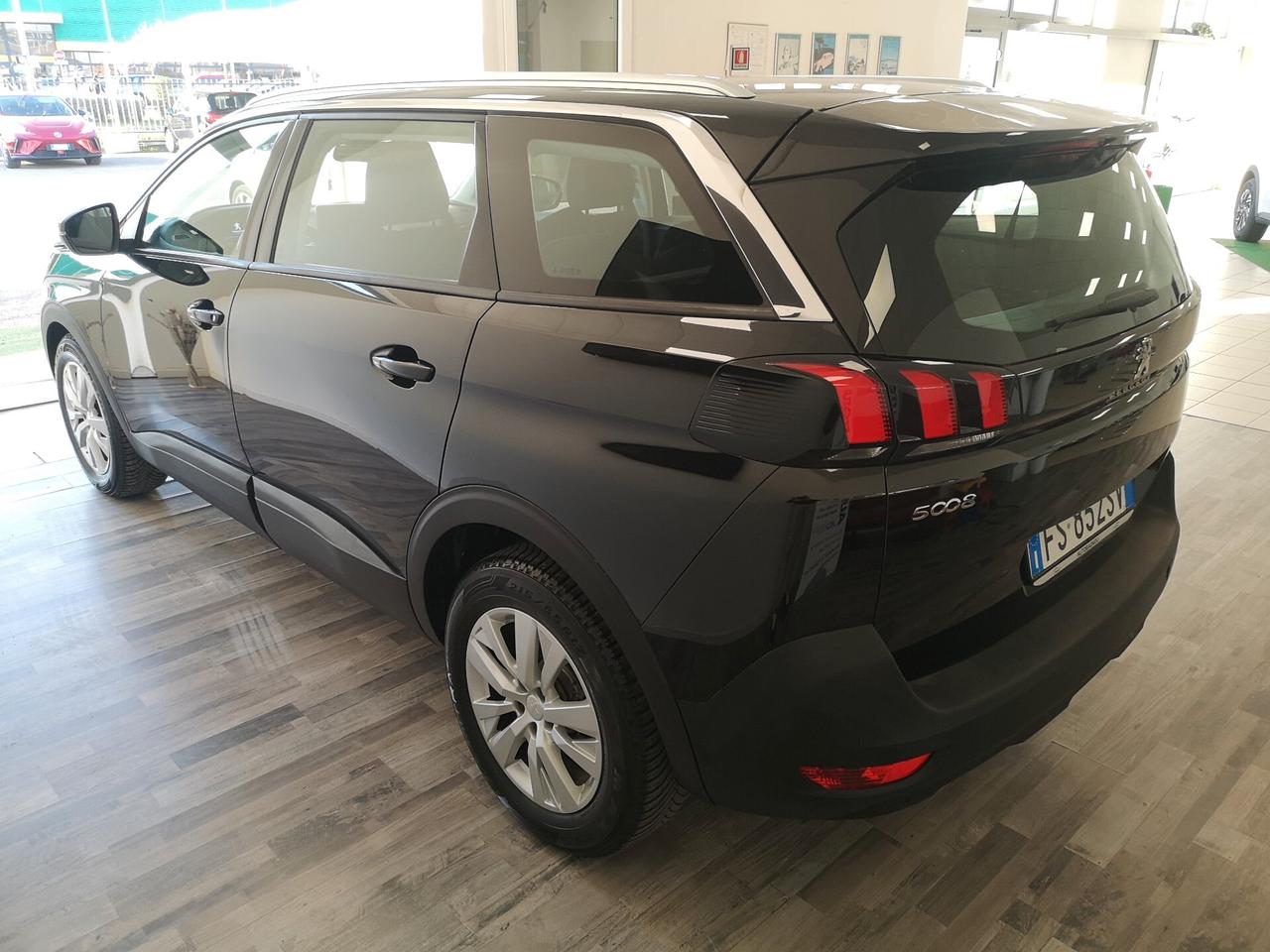 Peugeot 5008 BlueHDi 130 S&S Business