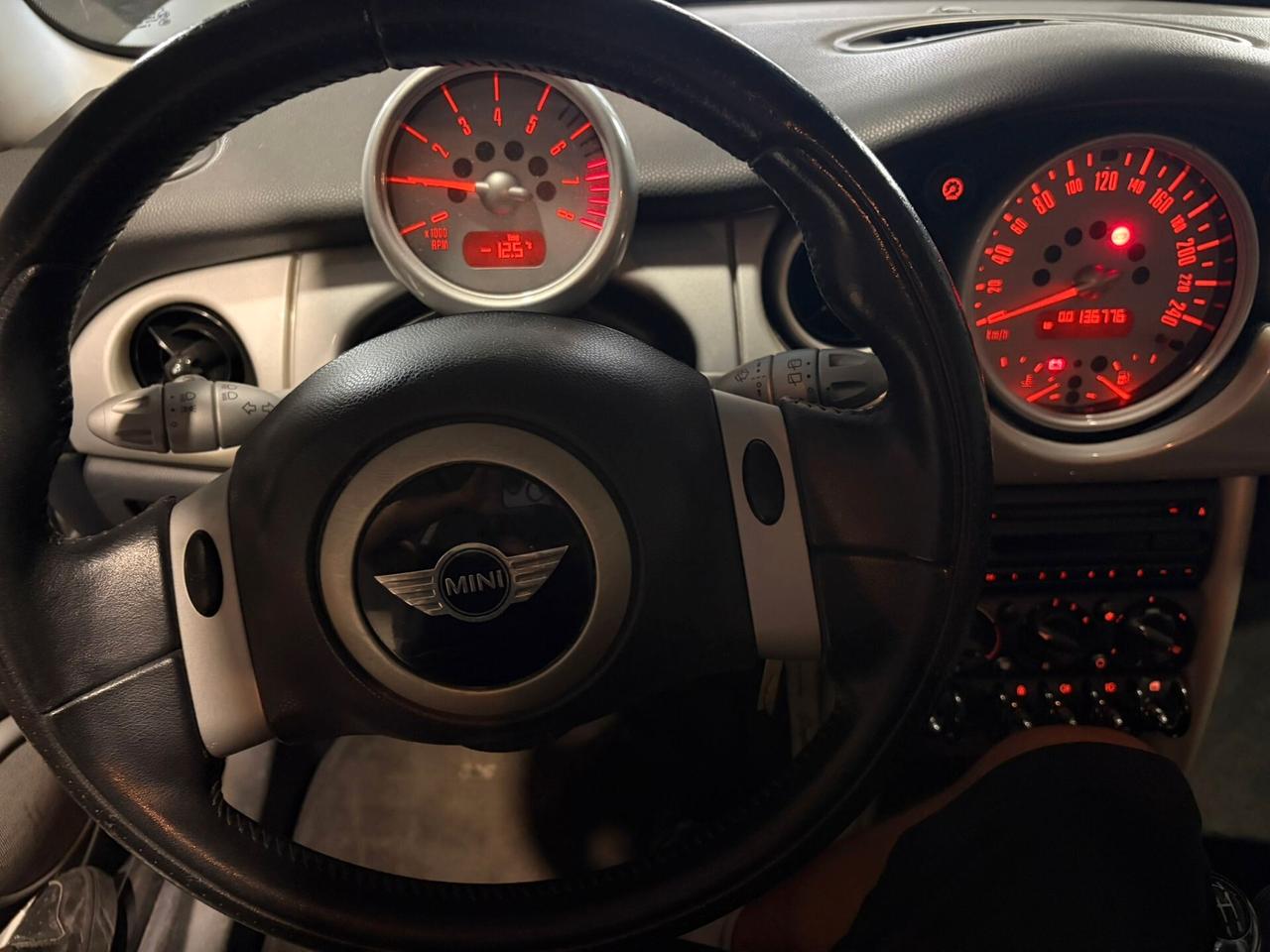 MINI COOPER DEL 2003 BENZINA 130.000 KM