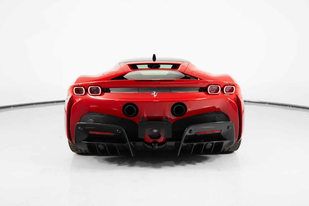 Ferrari SF90 Stradale NOLEGGIO LUNGO TERMINE - LEASING FULL INCLUSIVE