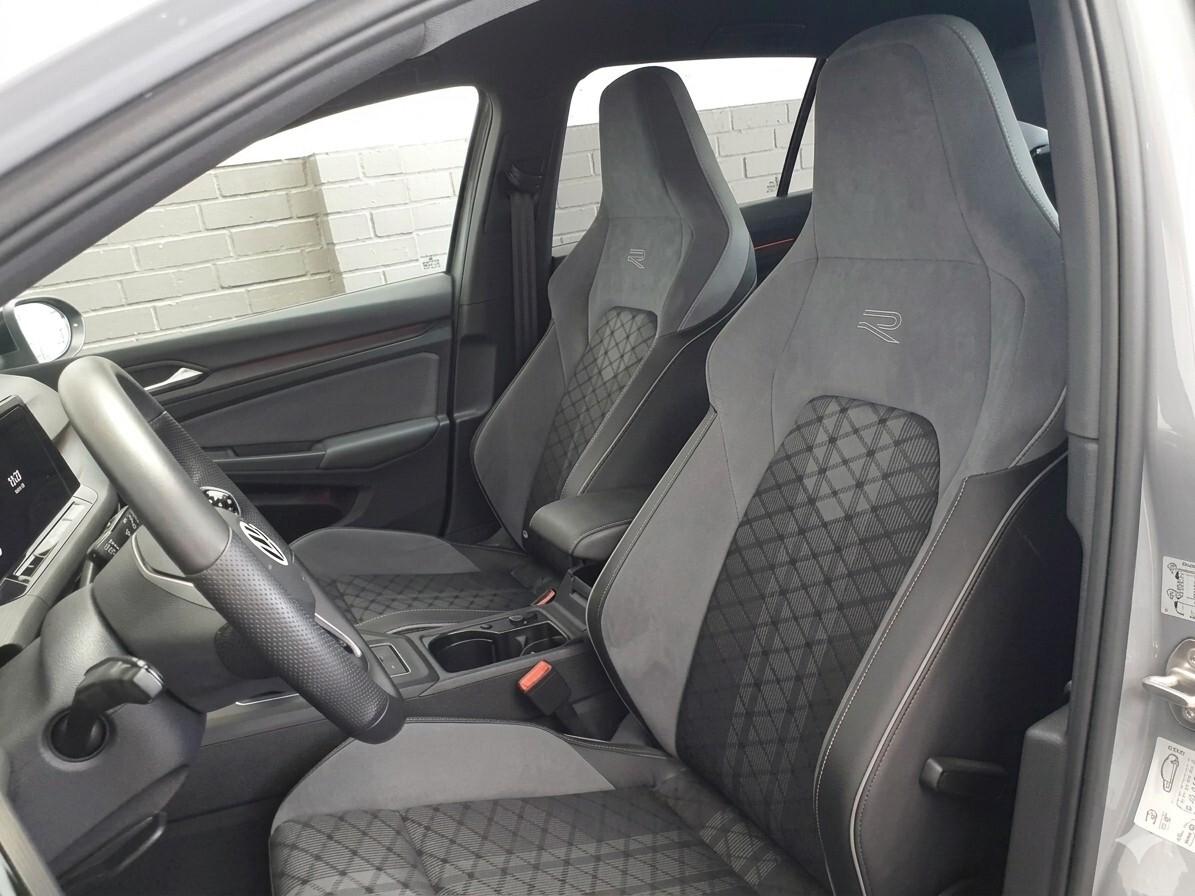 Volkswagen Golf 1.5 TSI R-Line