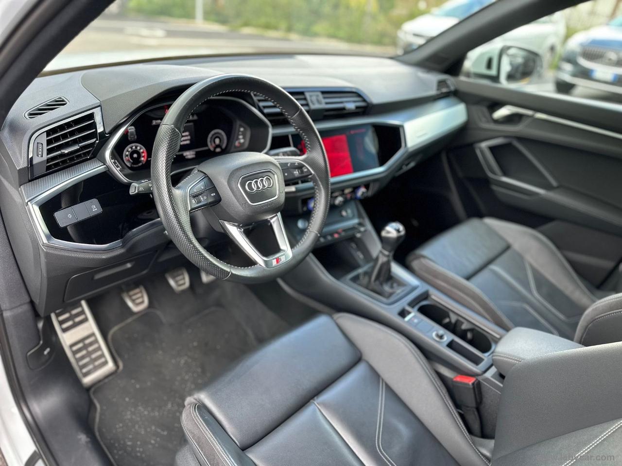 AUDI Q3 35 TFSI S line edition