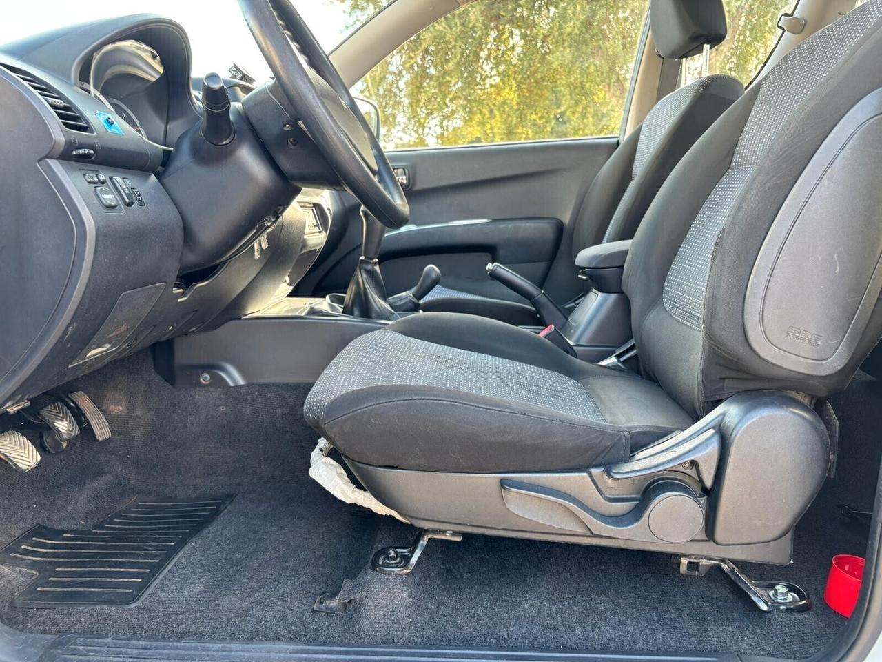 Mitsubishi L200 CLUB CAB 2.5 Did 178 cv