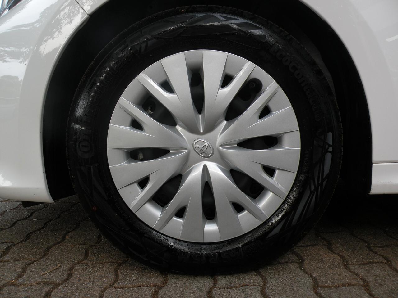 TOYOTA YARIS HYBRID - NOLEGGIO