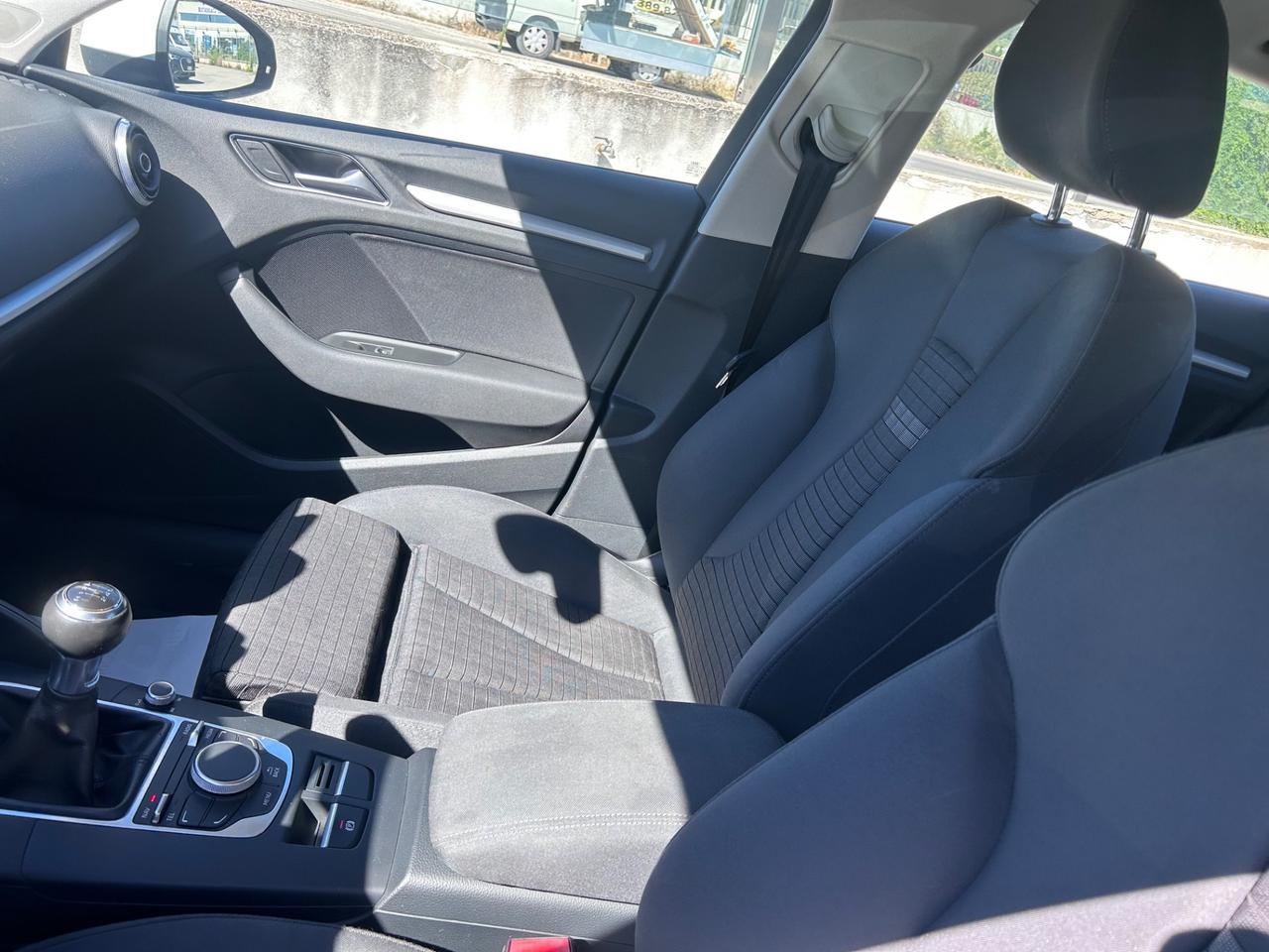 Audi A3 Sedan 2.0 TDI clean diesel Ambition