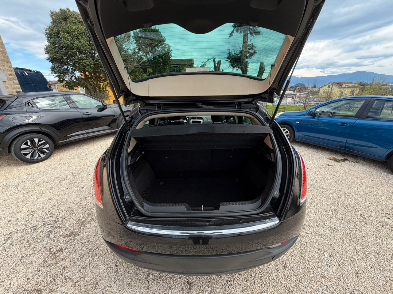 Lancia Delta 1.6 MJT Cambio Automatico Neopatentati Ok Ztl