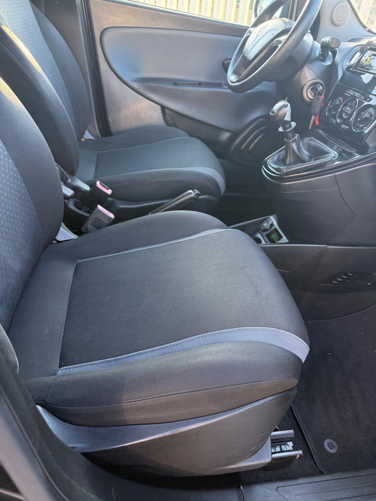 Lancia Ypsilon 1.2 69 CV 5 porte GPL Ecochic Gold