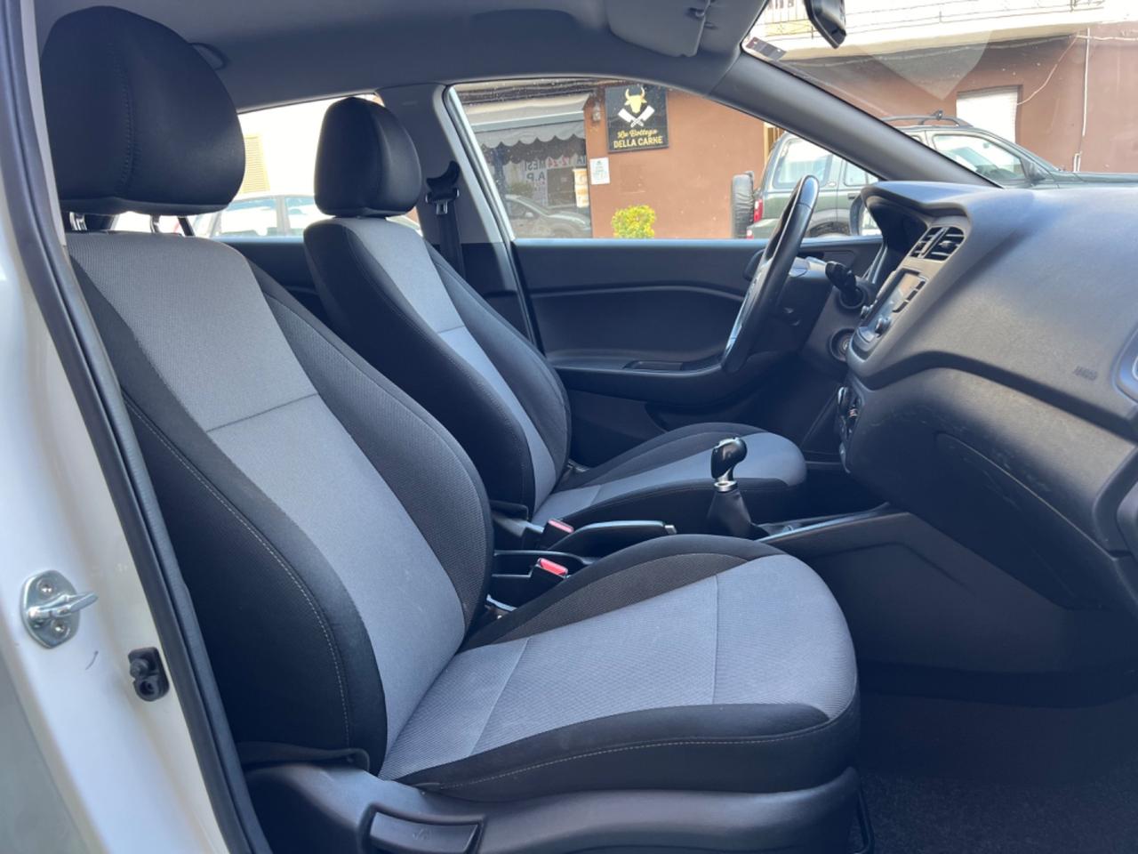 Hyundai i20 1.2 5 porte Connectline