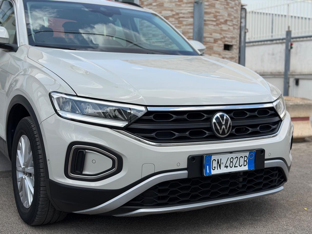 Volkswagen T-Roc Facelift 1.0 TSI 110 cv-2023/LED/PARK ASSISTANT