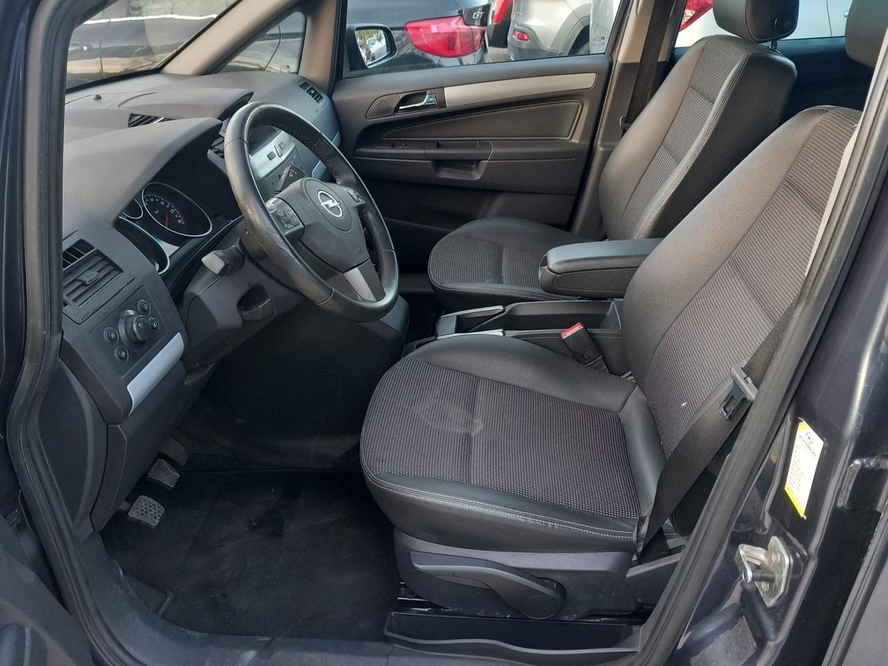 Opel Zafira 1.8 16V VVT Enjoy