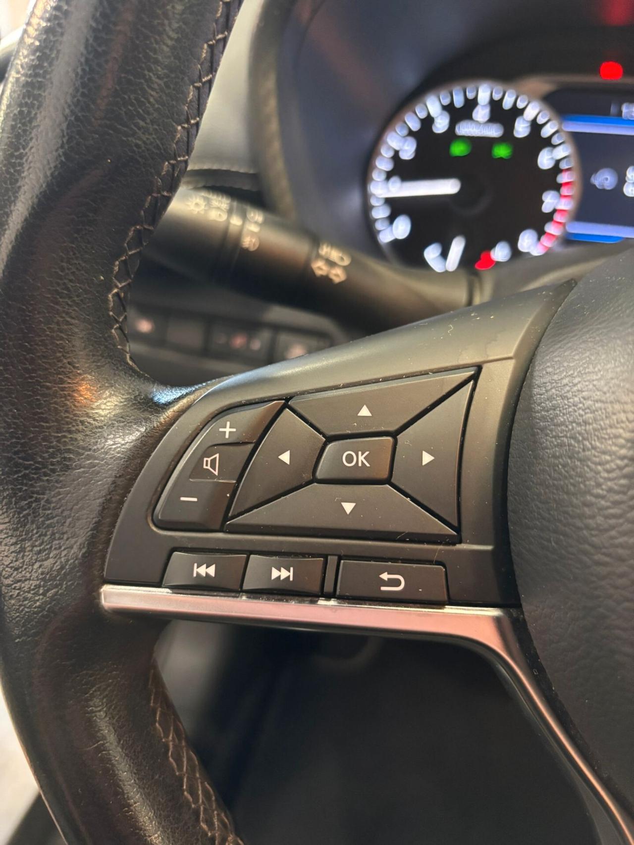 Nissan Juke 1.0 DIG-T 114 CV N-Connecta