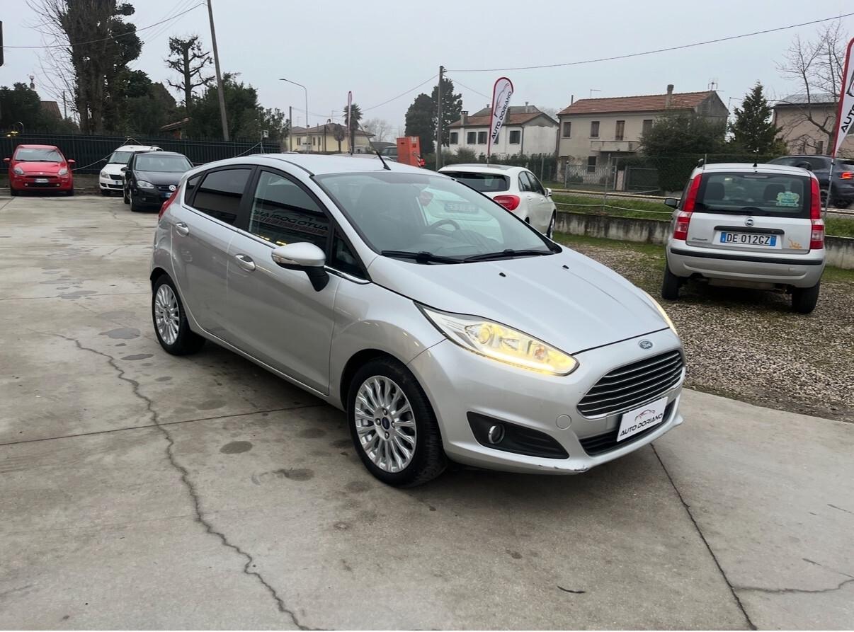 Ford Fiesta 1.5 TDCi 75CV 5 porte Titanium