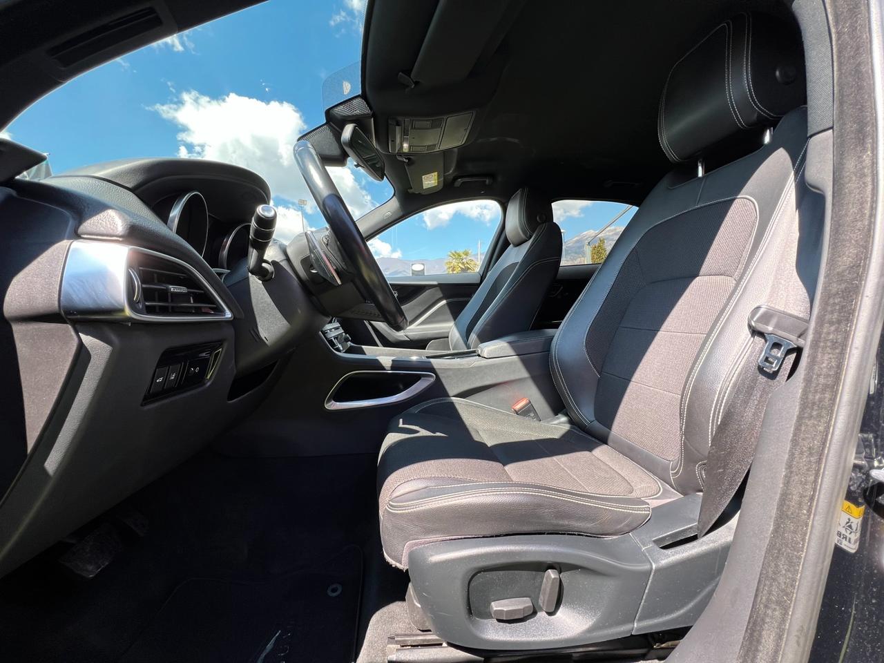 Jaguar F-Pace 2.0 D 180 CV R DYNAMIC/NAVI/CAMERA/MERIDIAN