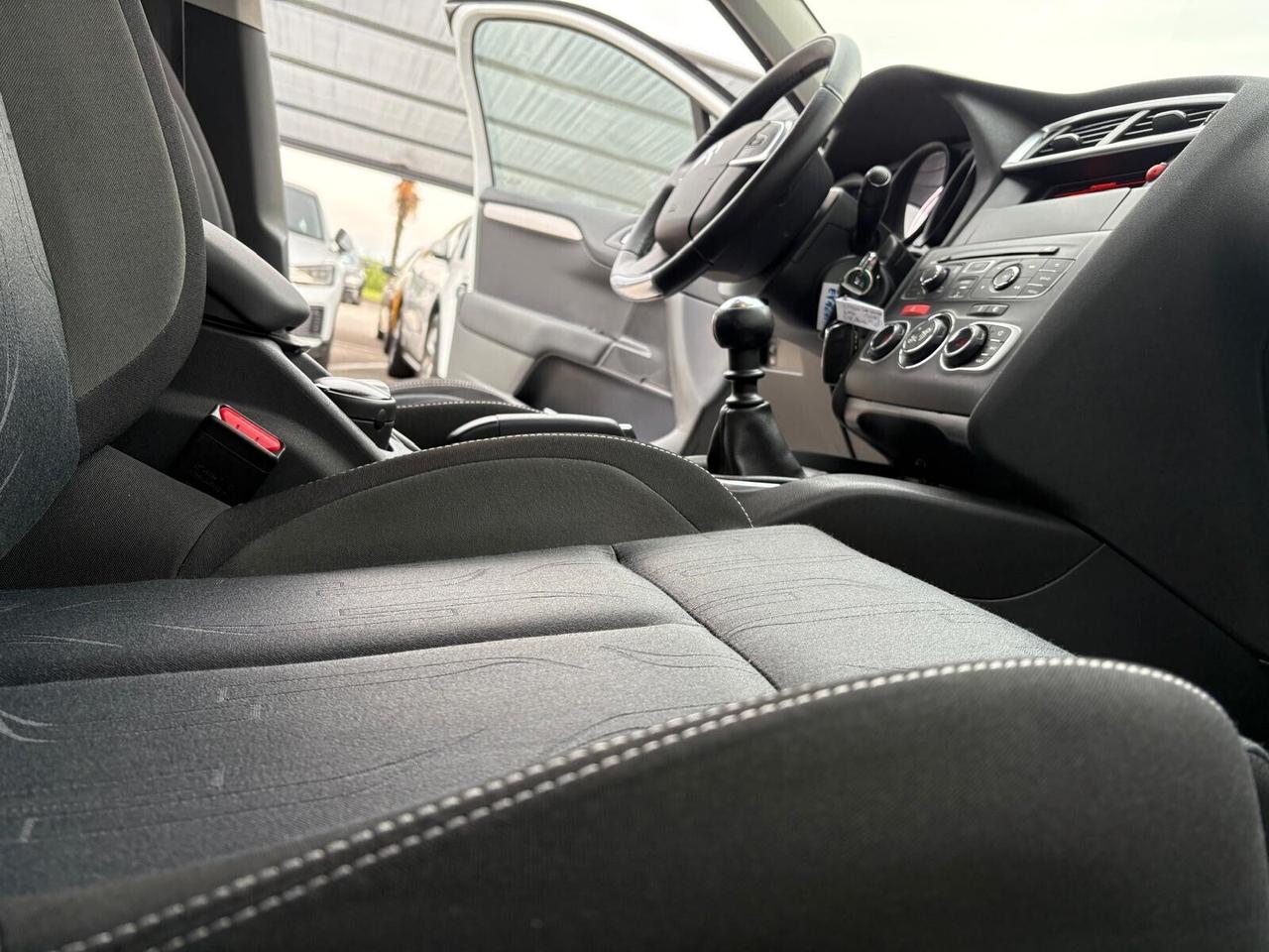 Citroen C4 SEDUCTION 1.6 e-HDi 115 6mt