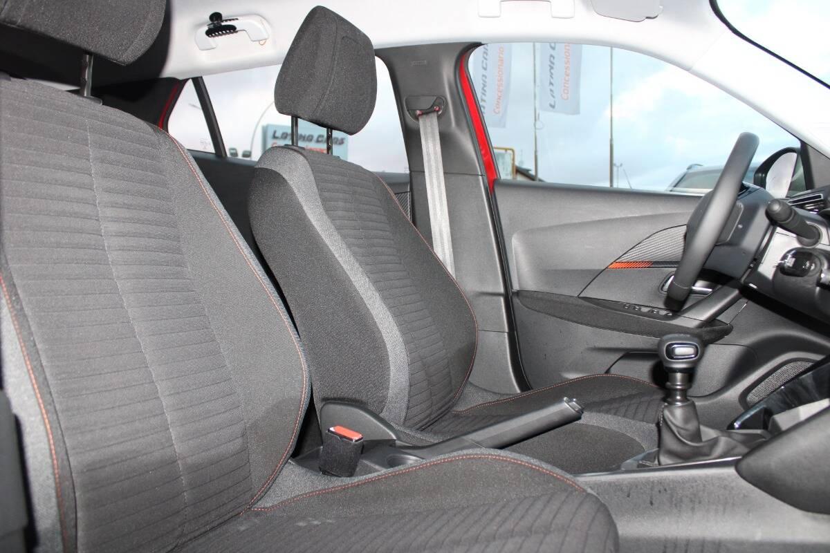Peugeot 2008 1.2 puretech Active s&s 100cv con CarPlay