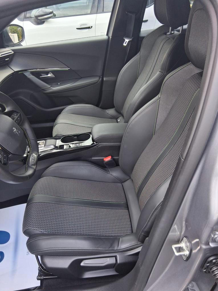 PEUGEOT 2008 PureTech 130 S&S EAT8 GT PROMO ESTATE