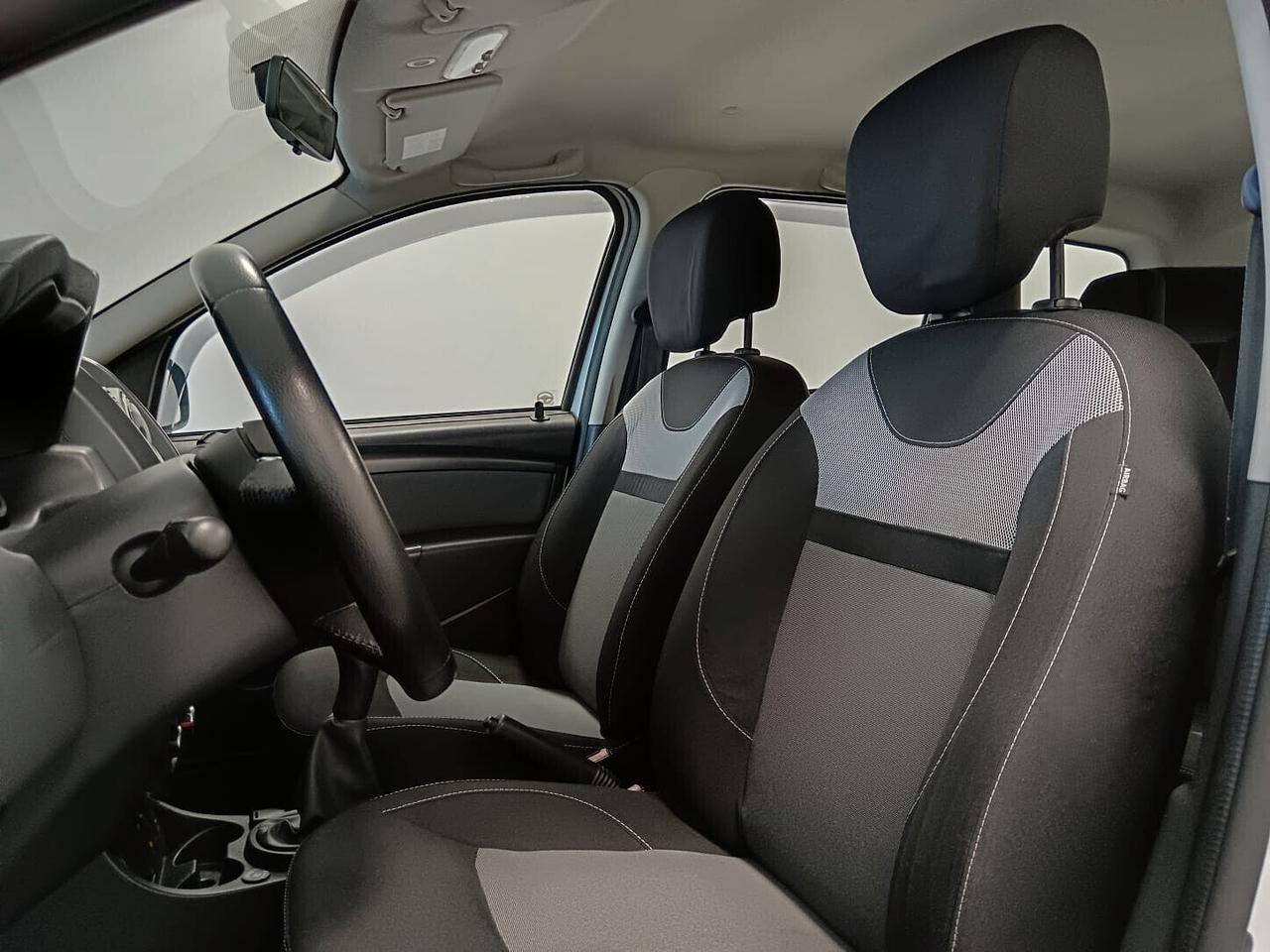Dacia Duster 1.6 GPL DA FABBRICA Lauréate