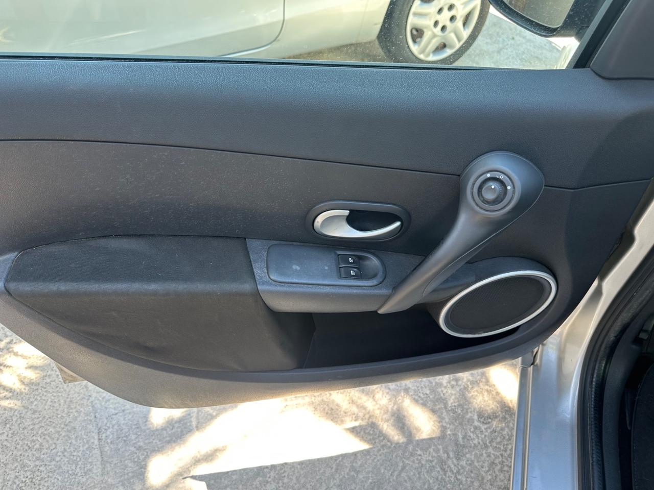 Renault Clio 1.2 16V 5 porte Luxe