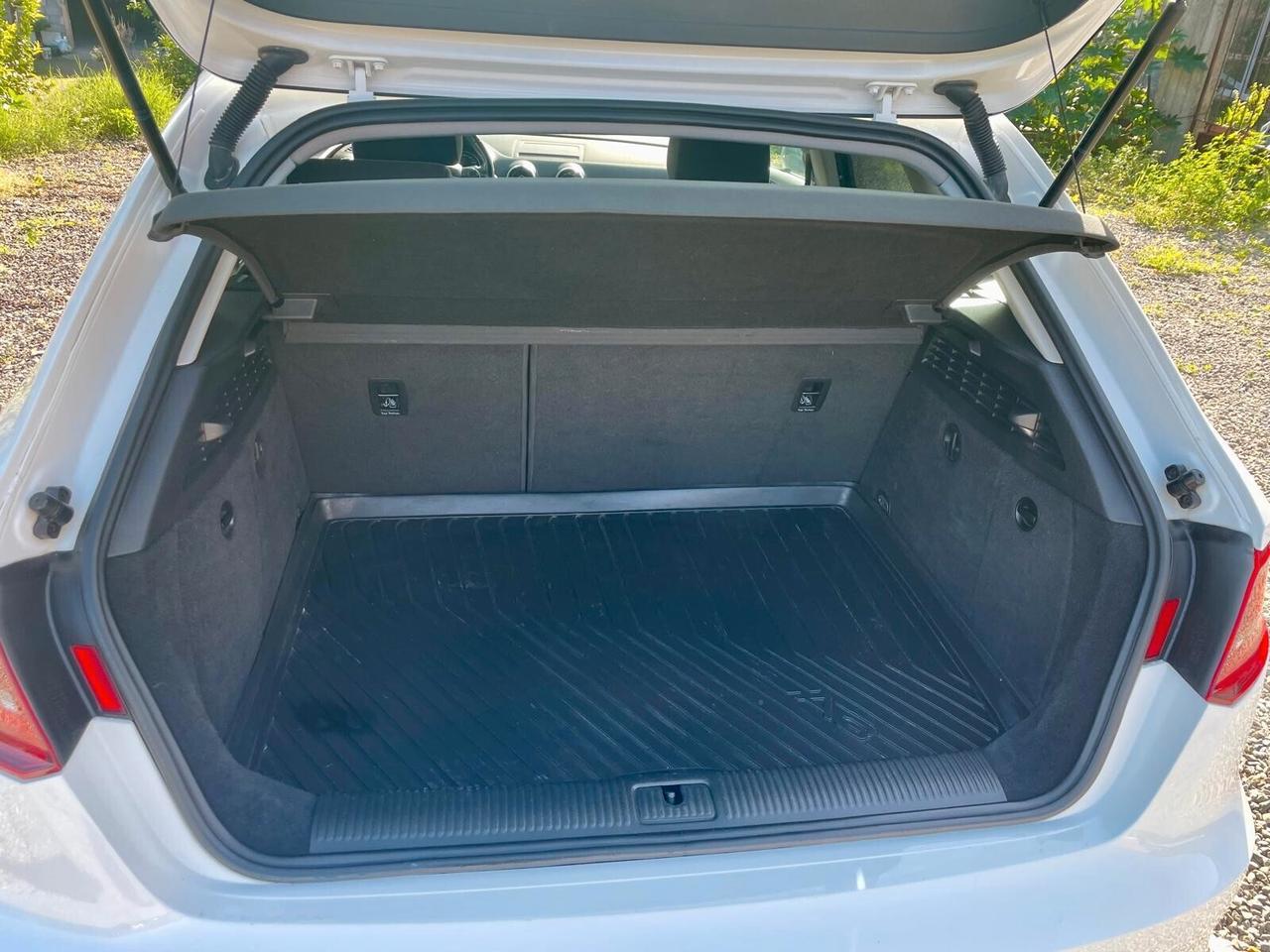 Audi A3 1.6 TDI clean diesel Attraction