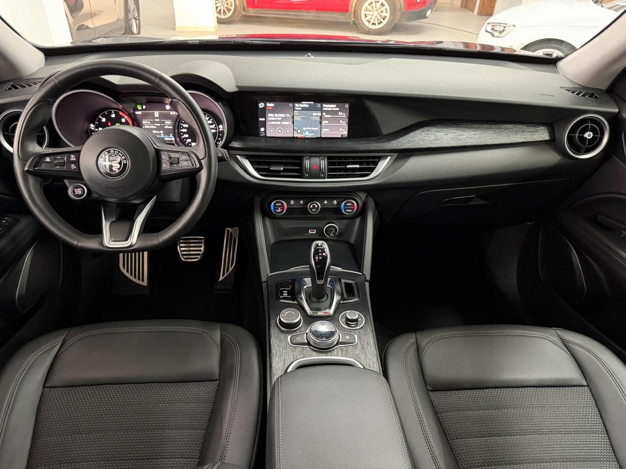 Alfa Romeo Stelvio 2.2 TD 190 CV EXECUTIVE CERCHI 19" APPENA TAGLIANDATA RETROCAMERA BLIND VETRI SCURI UNICO PROPRIETAR