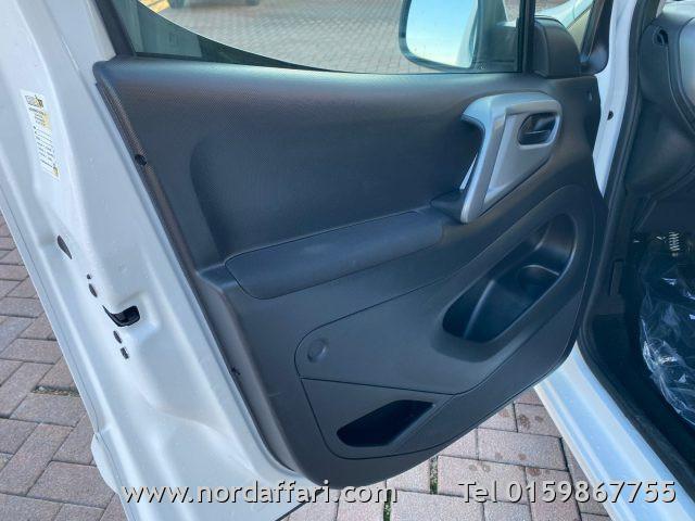 PEUGEOT Partner Tepee BlueHDi 100 4x4 Active Traction Control