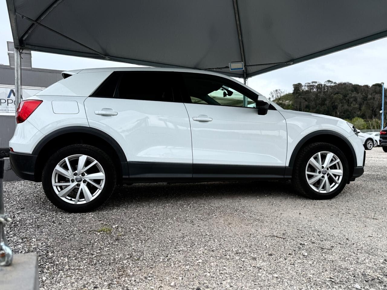 AUDIQ2 1.6 TDI S tronic *NAVI