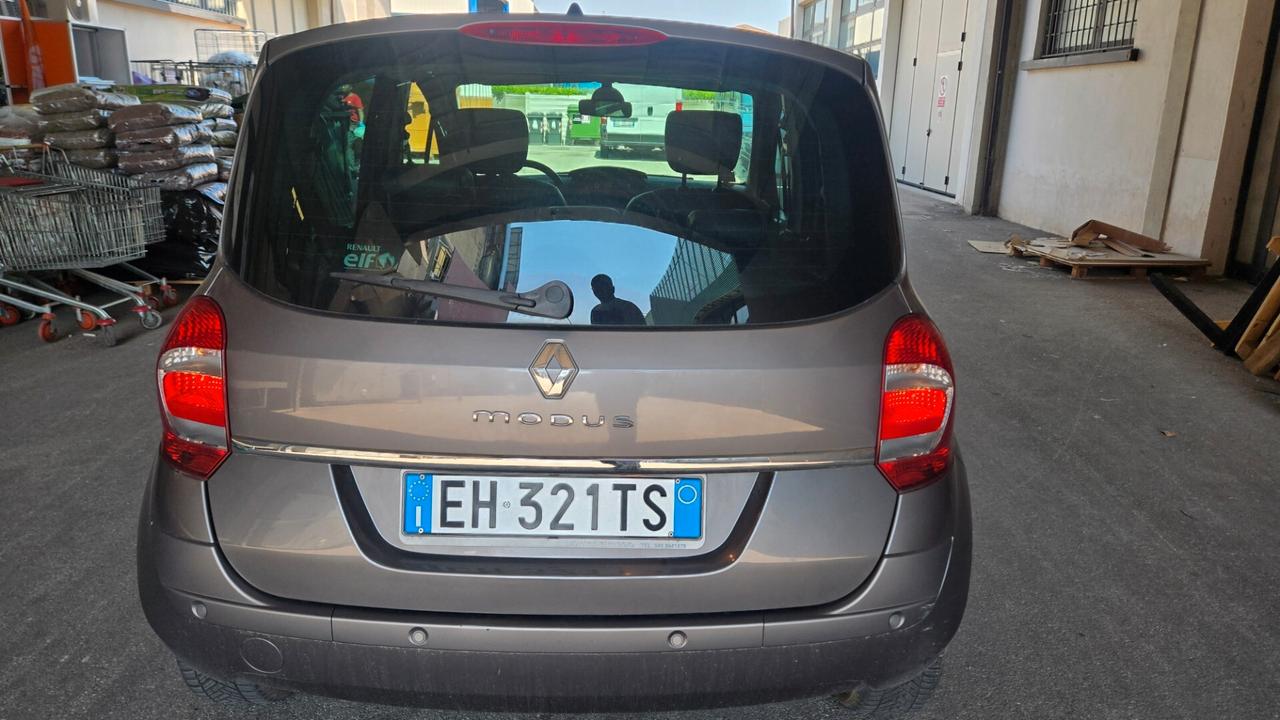 Renault Modus 1.6 16V AUTOMATIC