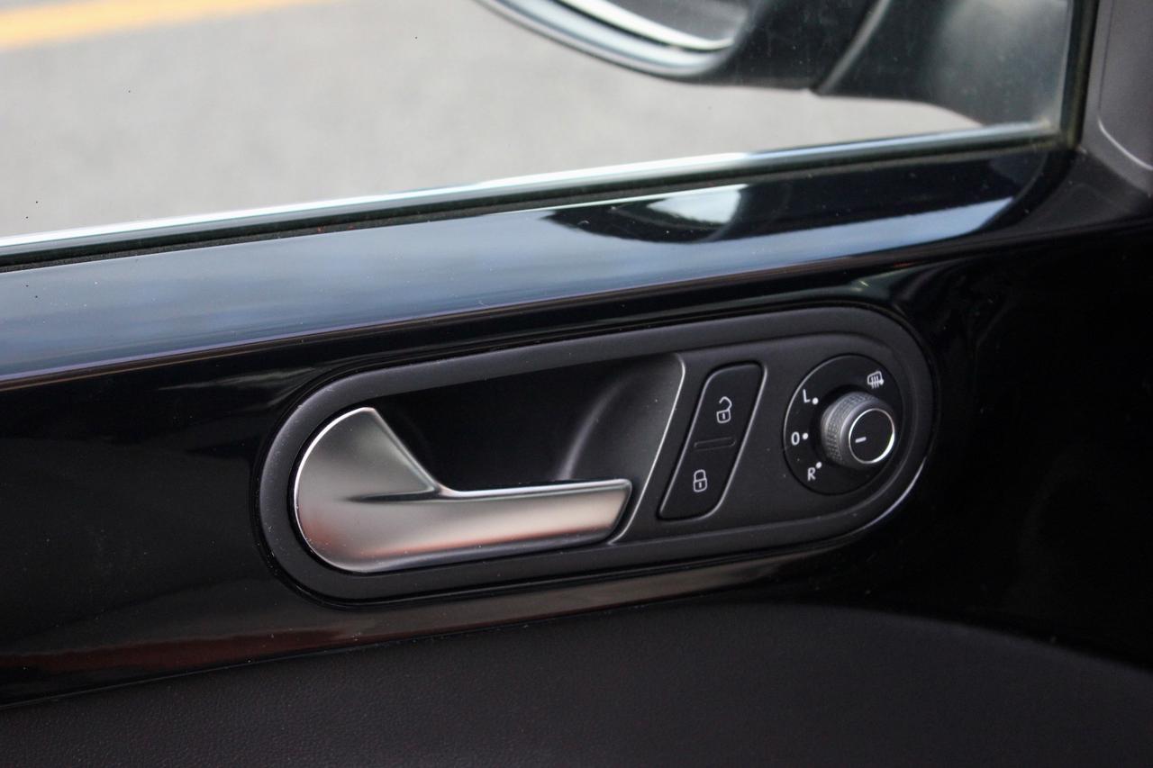 Volkswagen Maggiolino DSG CUP CABRIO 1.2 TSI BIXENON NAVY SEDILI RISC.