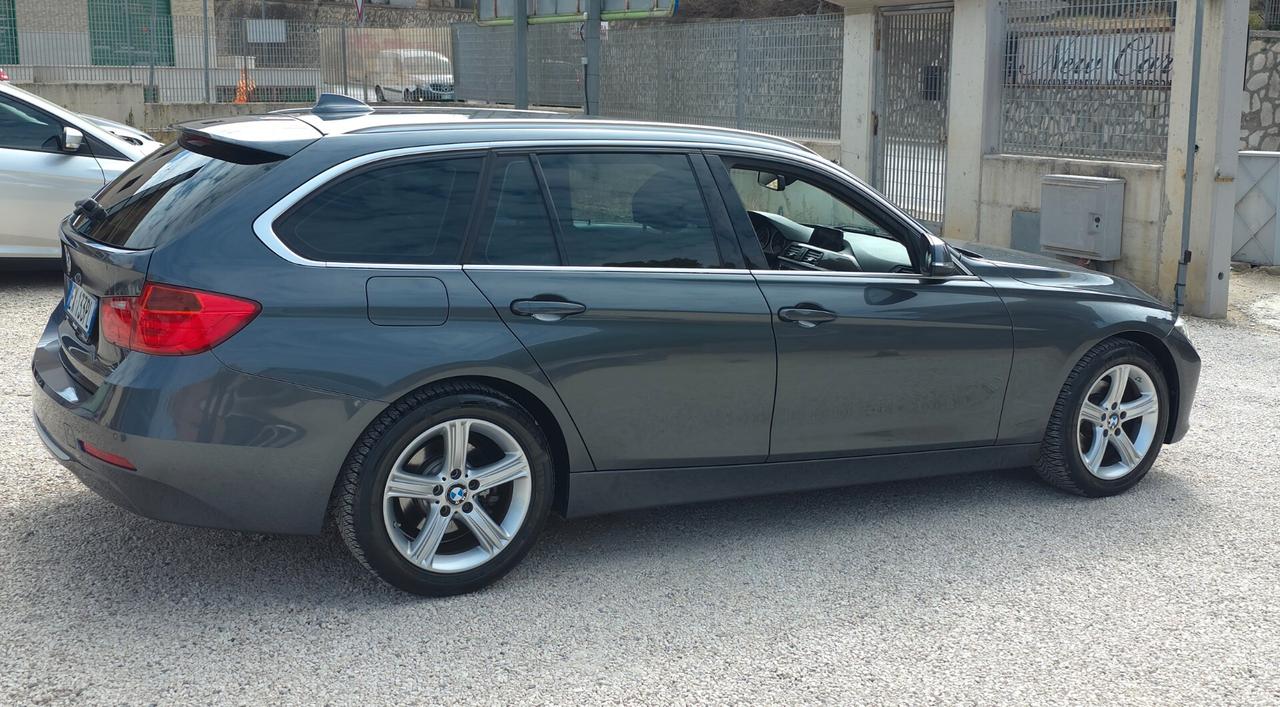 Bmw serie 3 - 318d - Led Navi Automatic