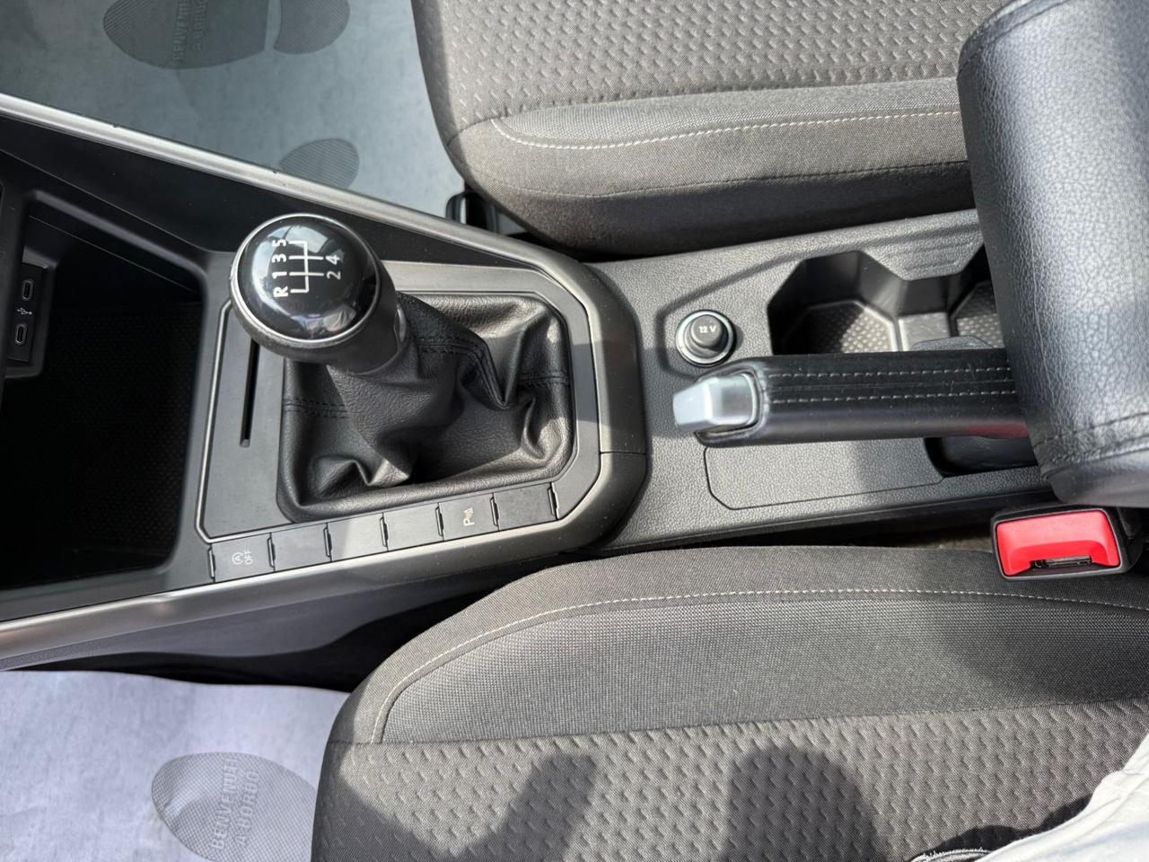 Volkswagen Polo 1.0 TSI R-Line NEOPATENTATI