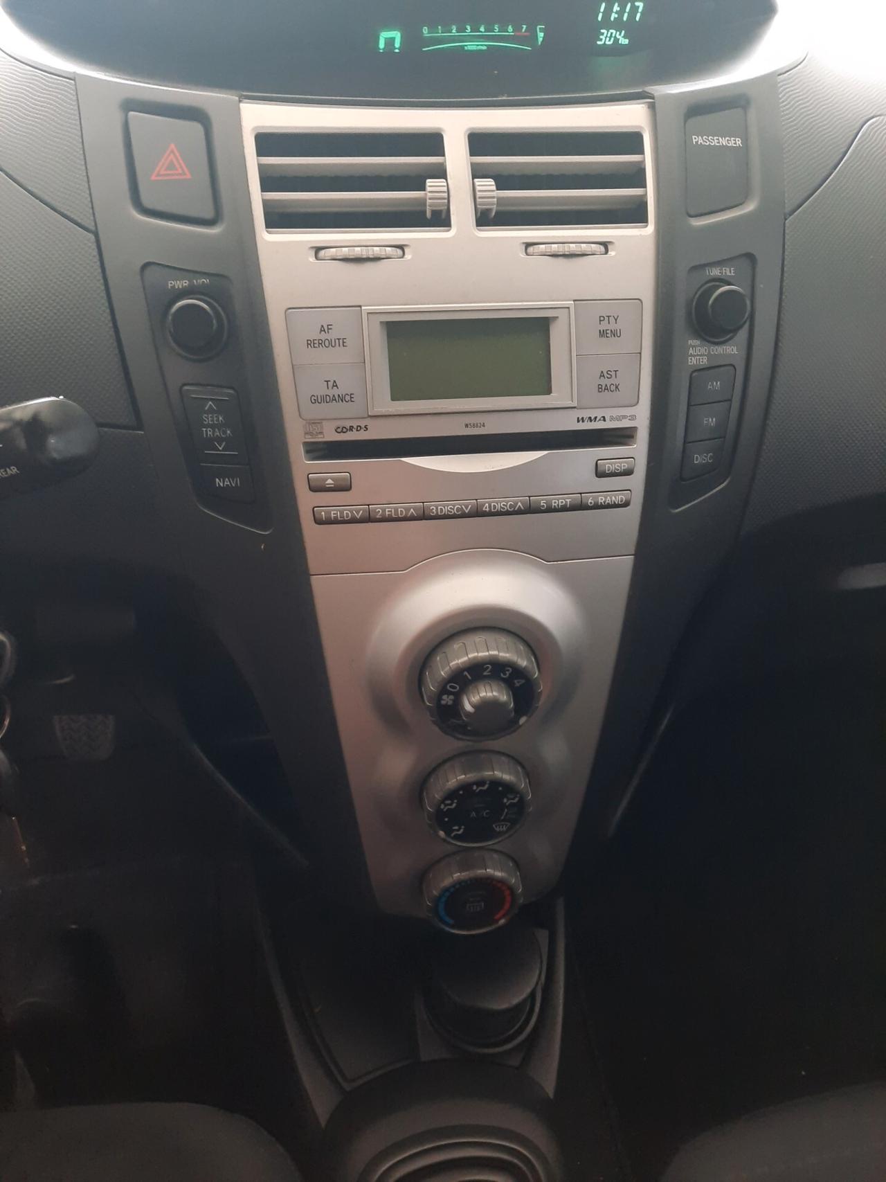 Toyota Yaris 1.3 5 porte Navi