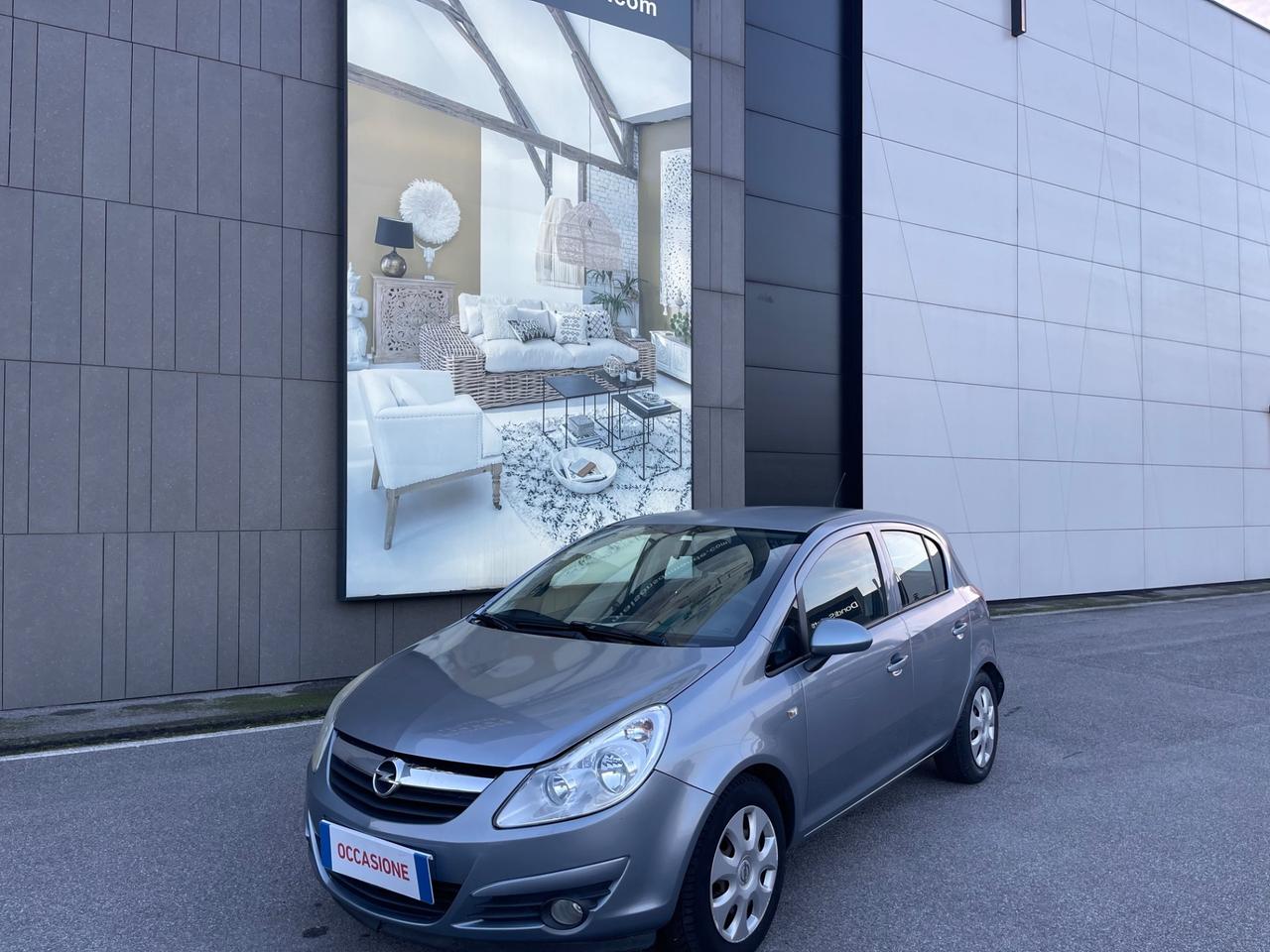 Opel Corsa 1.2 5 porte Cosmo