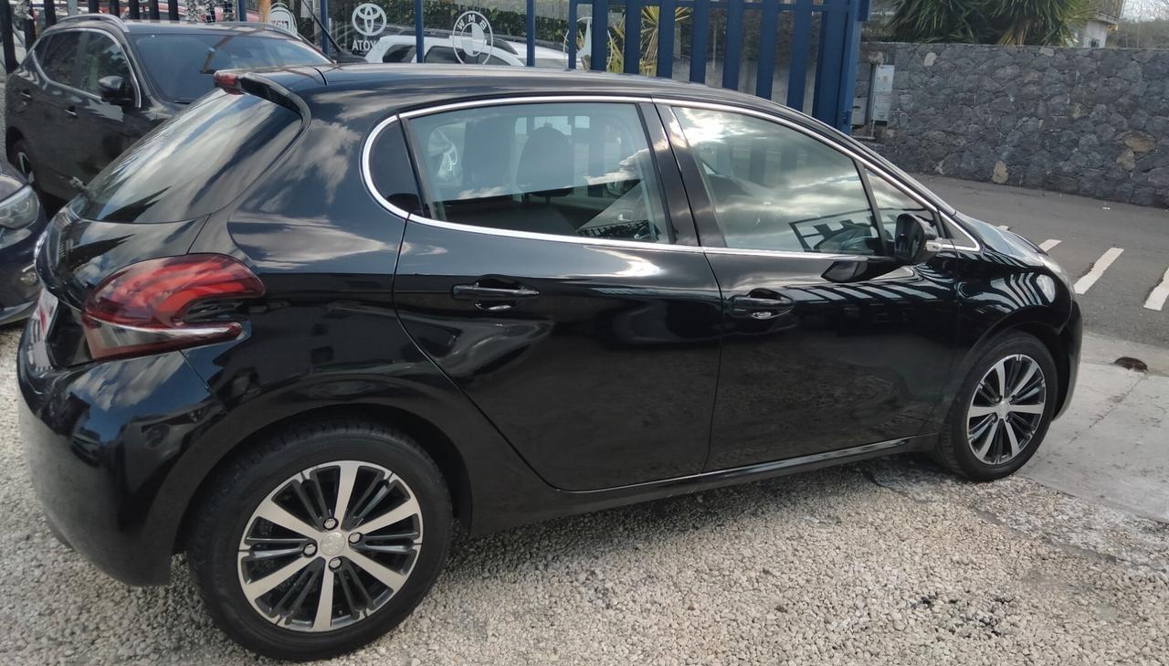 Peugeot 208 BlueHDi 75 5 porte Allure