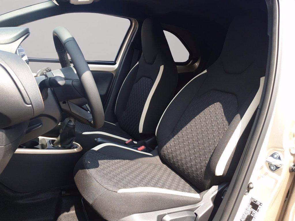 TOYOTA Aygo x 1.0 trend 72cv del 2025