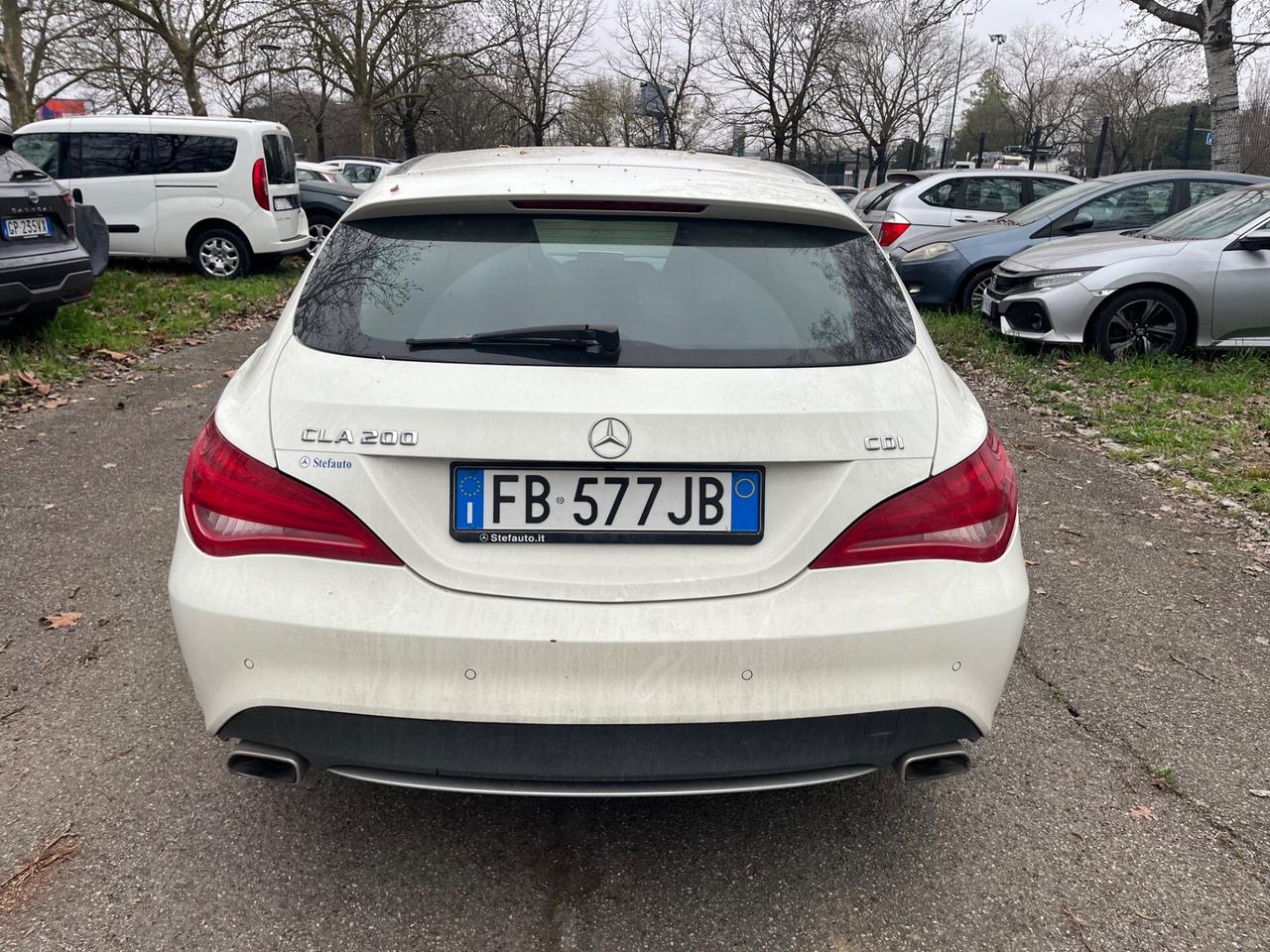 Mercedes-benz CLA 200 d Premium