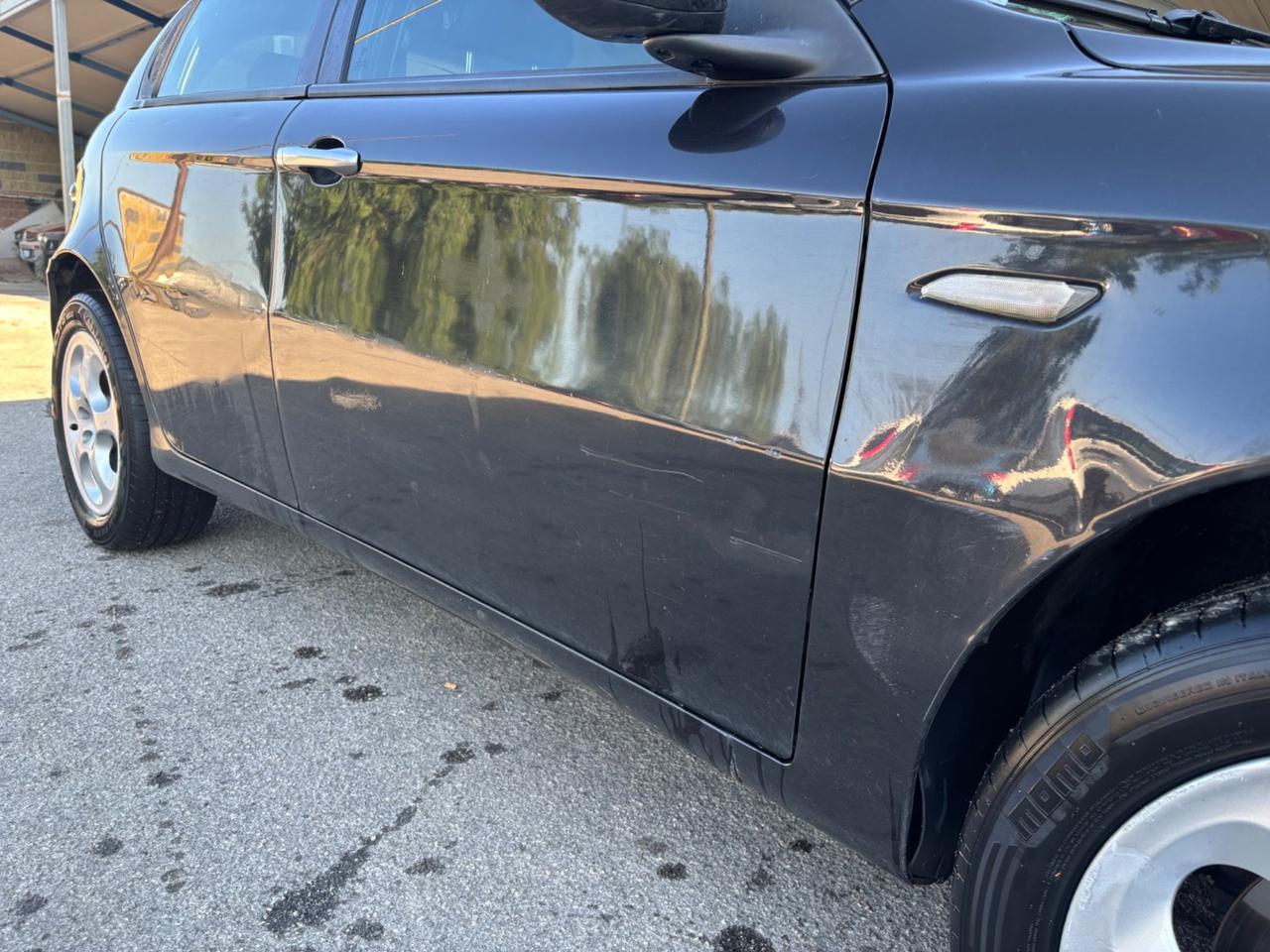 Alfa Romeo 147 1.9 JTD (120) 5 porte Exclusive
