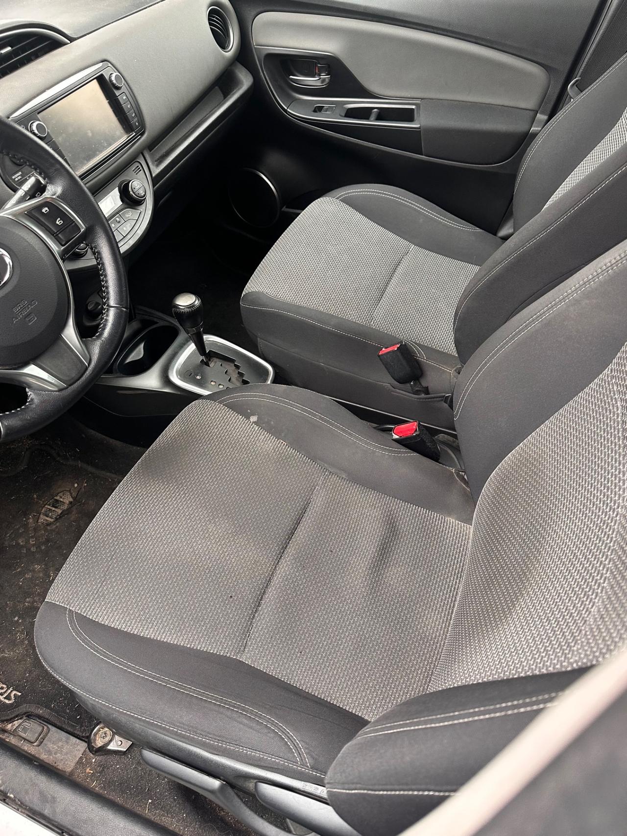 Toyota Yaris 1.5 130 Hybrid 5 porte Lounge