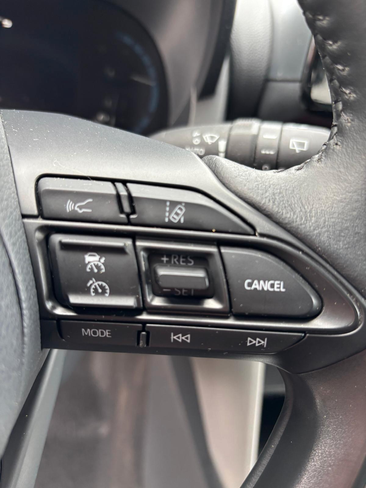 Toyota Yaris Cross 1.5 Hybrid 5p. E-CVT Business