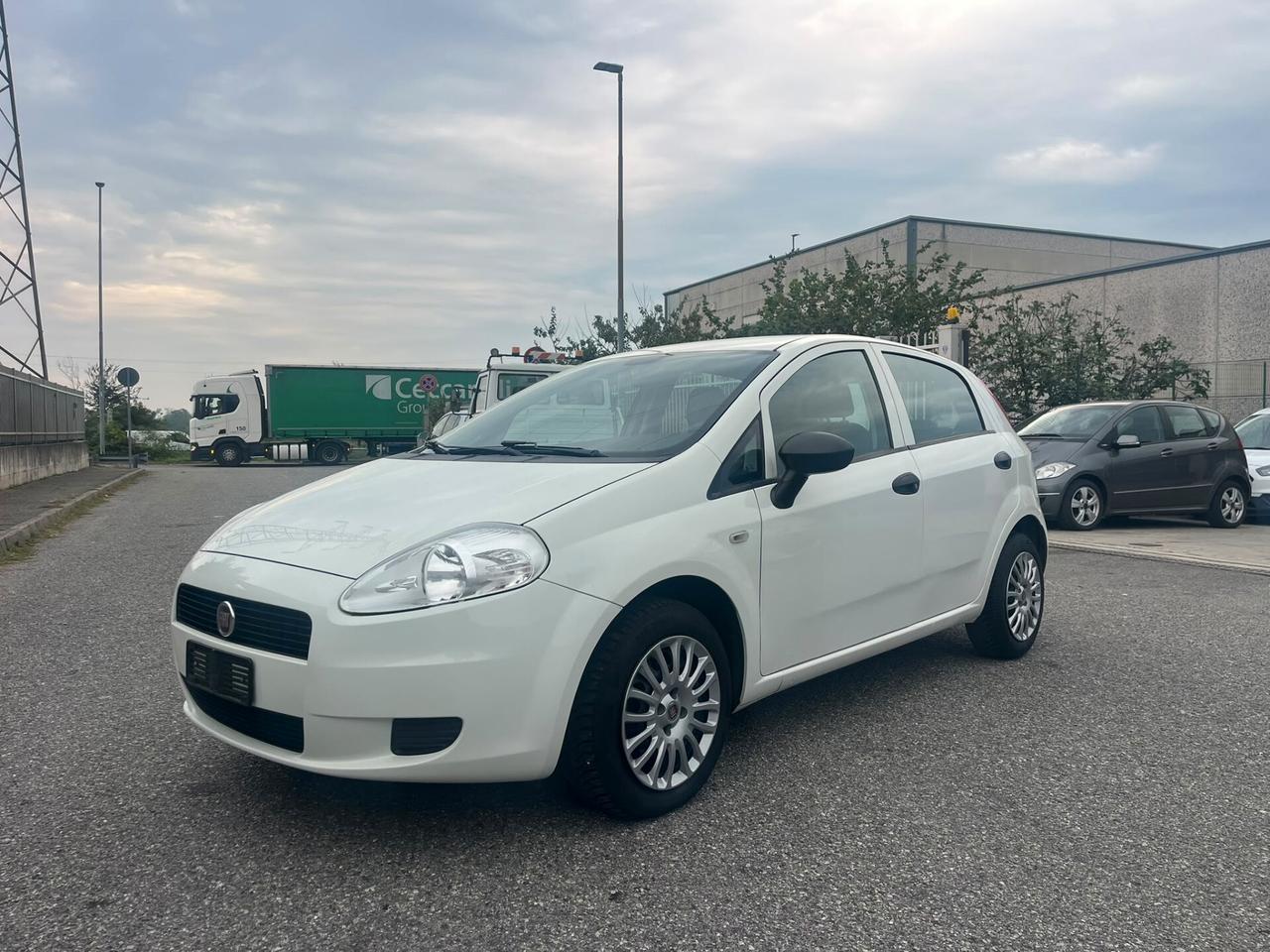 Fiat Grande Punto 1.2 5p SOLO 40.000KM