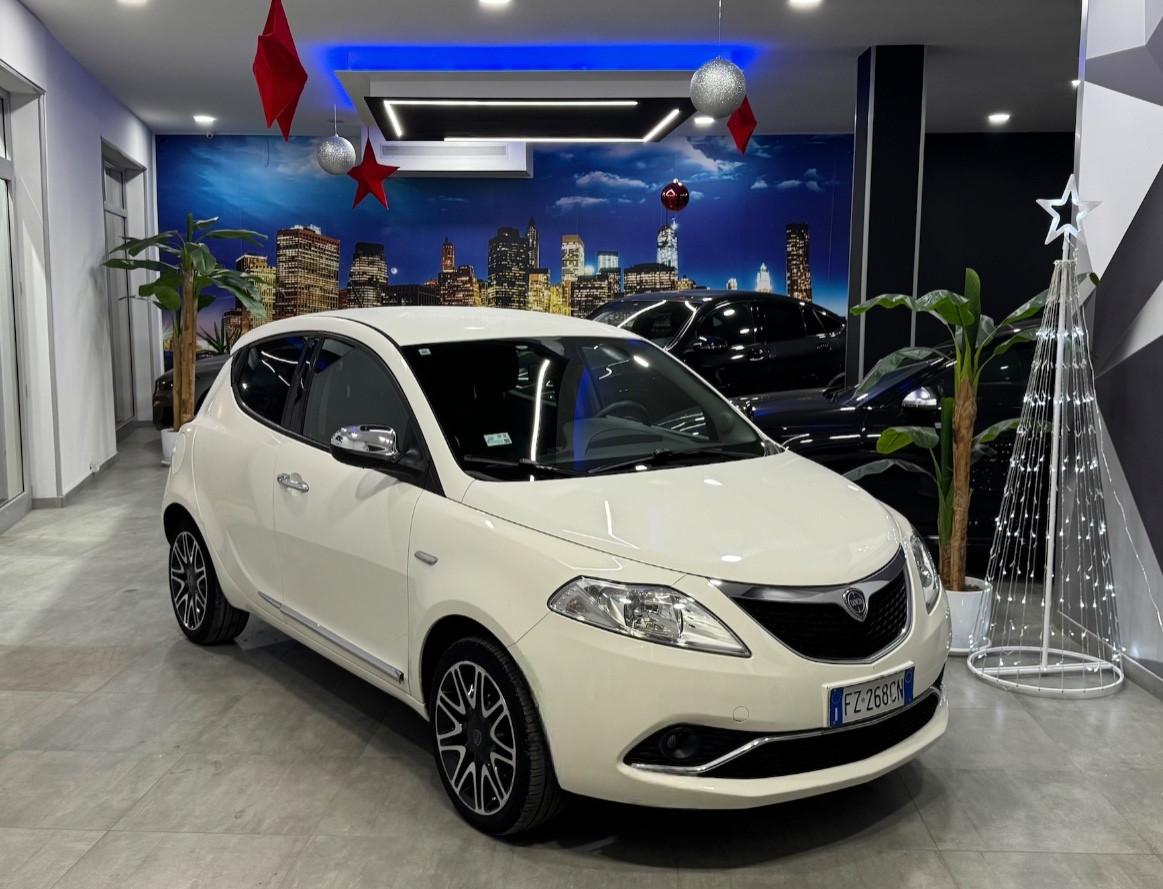 Lancia Ypsilon 1.2 69 CV 5 porte S&S Platinum-43.000 km