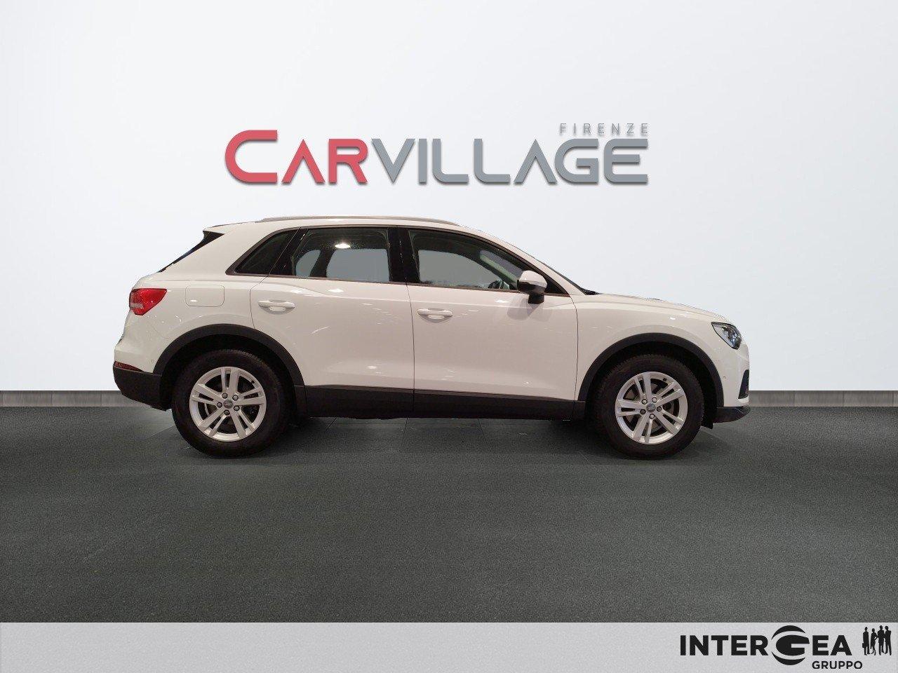 AUDI Q3 35 2.0 tdi Business s-tronic