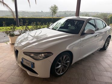 Alfa Romeo Giulia 2.2 Turbodiesel 150 CV AT8