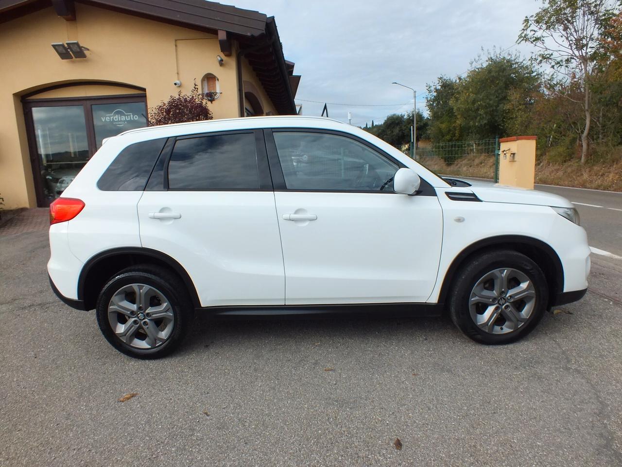 SUZUKI VITARA 1.6 DDiS 4X4 -RETROCAMERA